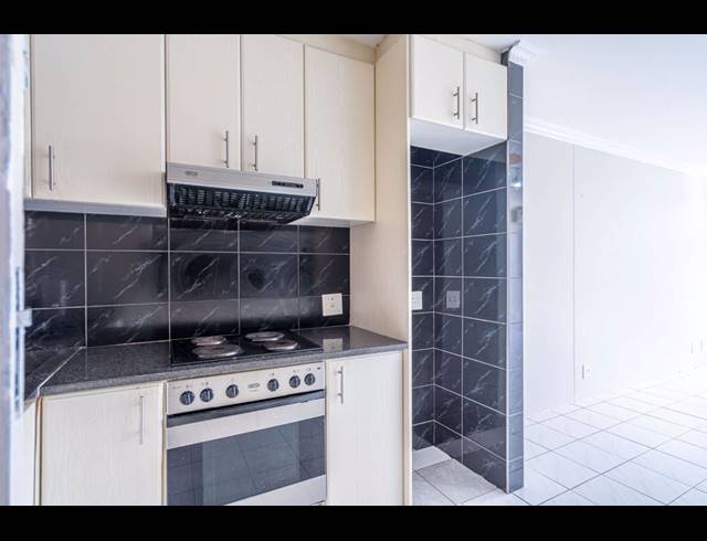 2 BEDROOM FLAT FOR SALE IN SHERWOOD